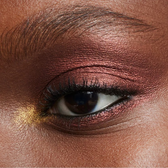 MAC TREASURED EYE SHADOW PALETTE X6: ALL THE RICHES - Picture 5 of 10